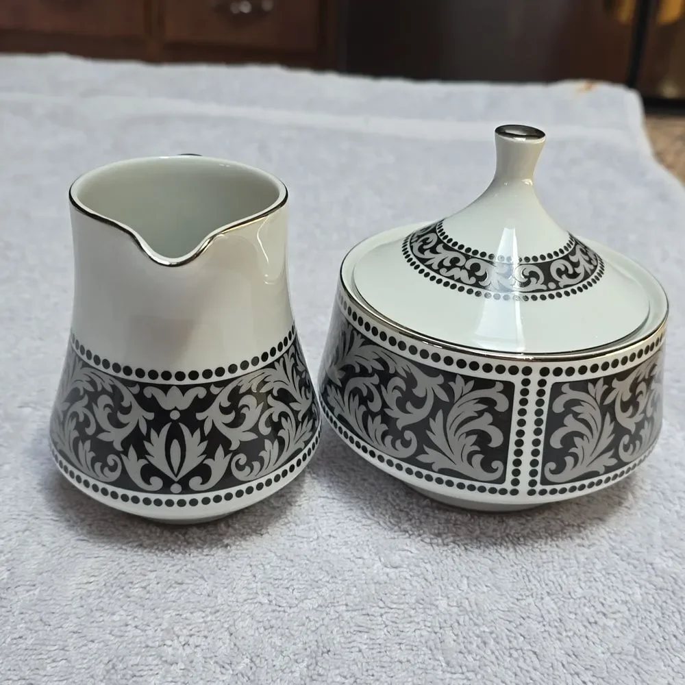 VTG Mikasa SUTTON 0Bone China Creamer Covered Sugar Bowl Black White Narumi Japa